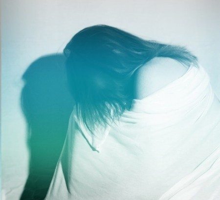 signs-abusive-relationship-woman-sad-min