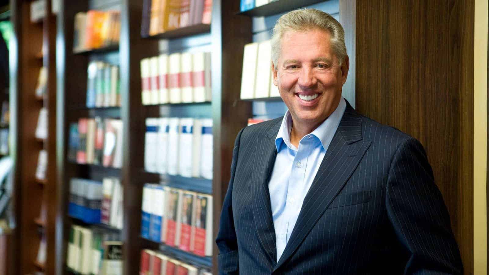 50 John Maxwell Quotes About A Leader (2019)