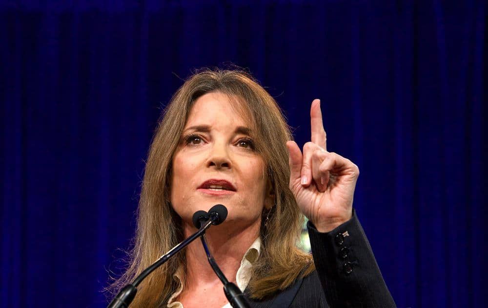 47 Marianne Williamson Quotes on Our Deepest Fears and Love