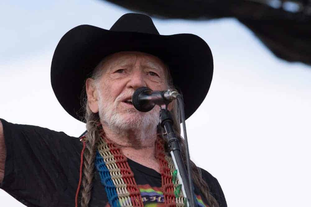 59 Willie Nelson Quotes From the Country Icon (2021)