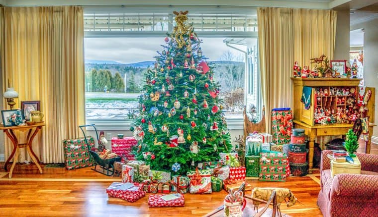 70 Christmas Tree Quotes To Spark The Joy Of The Season
